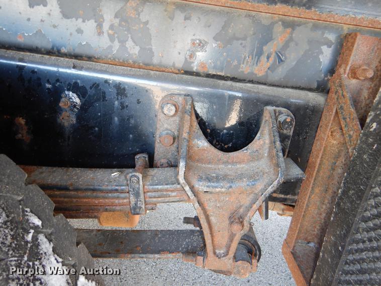 image for item DF1598 2004 Ford F650 Super Duty dump truck