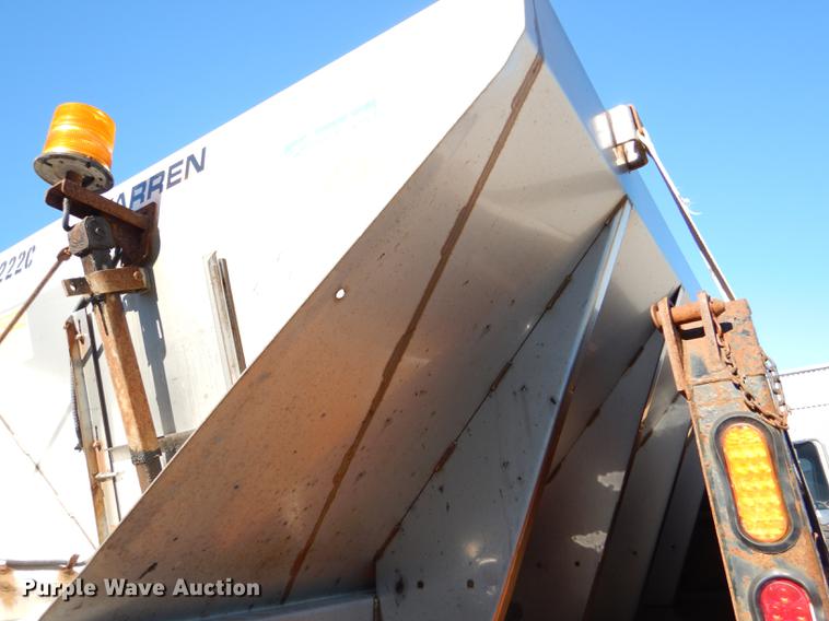 image for item DF1598 2004 Ford F650 Super Duty dump truck