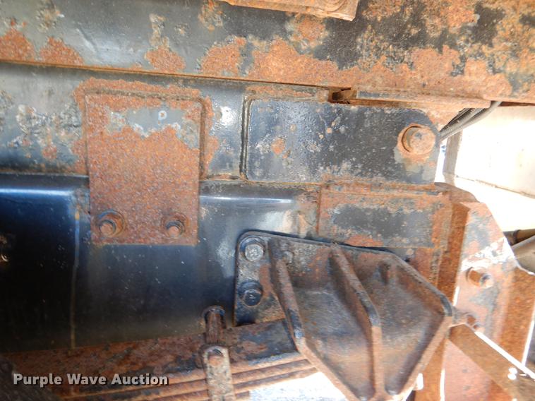 image for item DF1598 2004 Ford F650 Super Duty dump truck