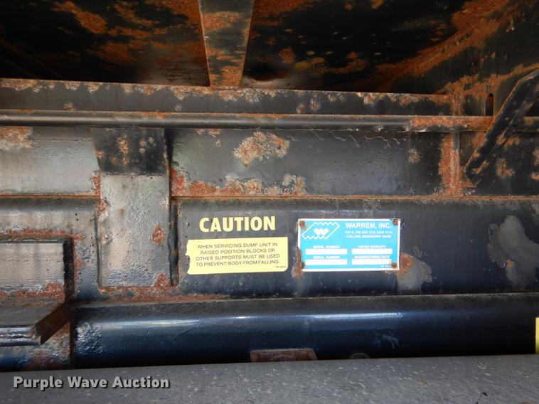 image for item DF1598 2004 Ford F650 Super Duty dump truck