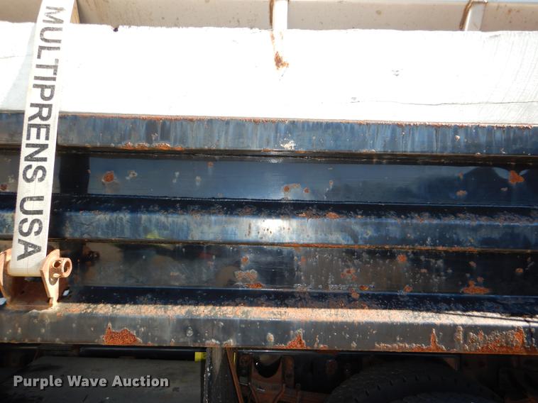 image for item DF1598 2004 Ford F650 Super Duty dump truck