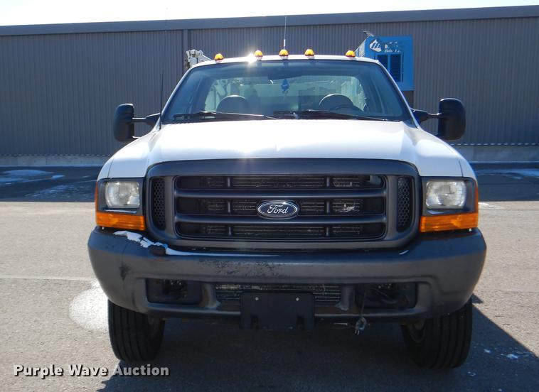 image for item DF1601 1999 Ford F450 Super Duty service truck with crane