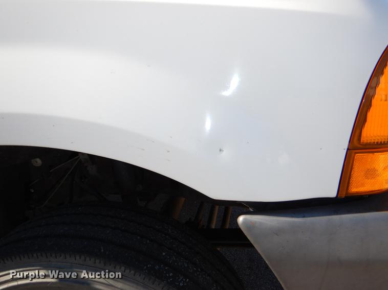 image for item DF1601 1999 Ford F450 Super Duty service truck with crane