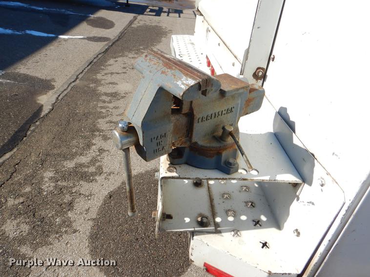 image for item DF1601 1999 Ford F450 Super Duty service truck with crane