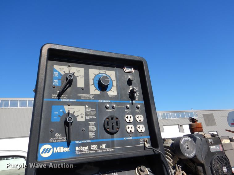 image for item DF1601 1999 Ford F450 Super Duty service truck with crane