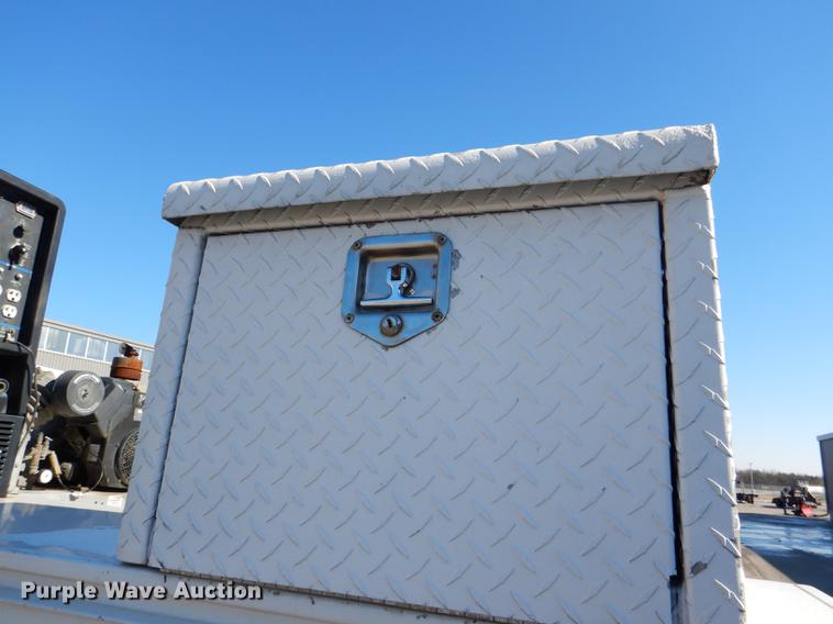 image for item DF1601 1999 Ford F450 Super Duty service truck with crane