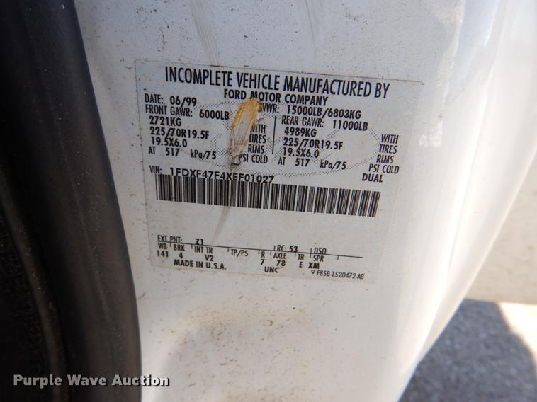 image for item DF1601 1999 Ford F450 Super Duty service truck with crane