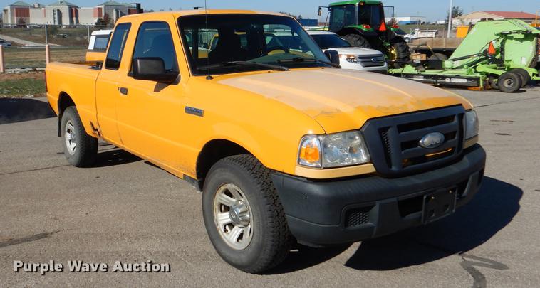 image for item DF1605 2006 Ford Ranger SuperCab pickup truck