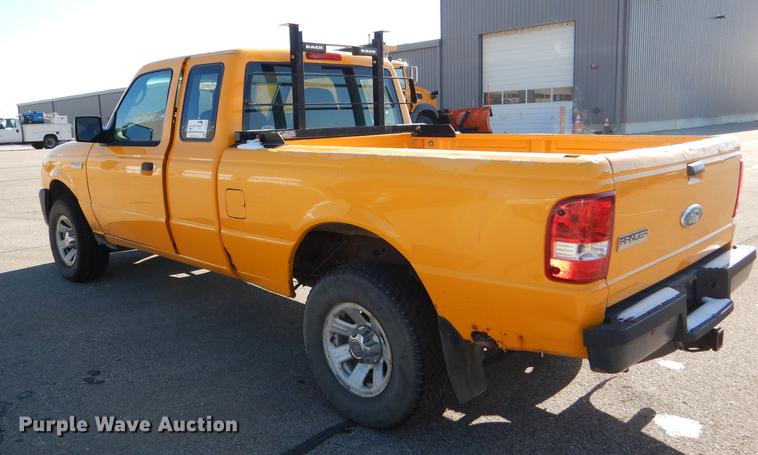 image for item DF1605 2006 Ford Ranger SuperCab pickup truck
