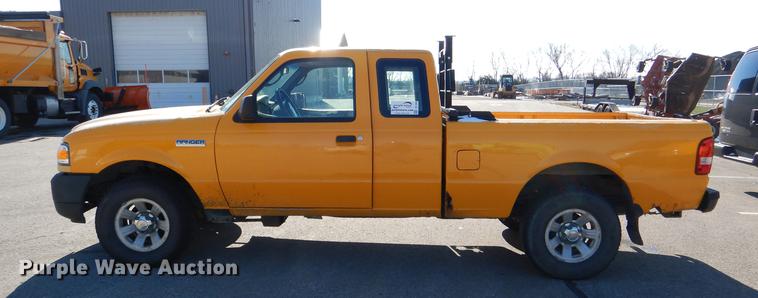 image for item DF1605 2006 Ford Ranger SuperCab pickup truck