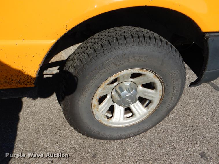 image for item DF1605 2006 Ford Ranger SuperCab pickup truck