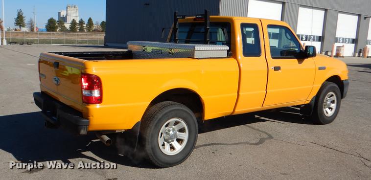 image for item DF1607 2006 Ford Ranger SuperCab pickup truck