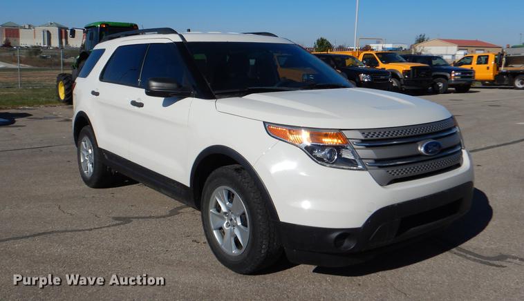 image for item DF1608 2011 Ford Explorer SUV
