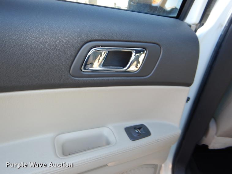 image for item DF1608 2011 Ford Explorer SUV