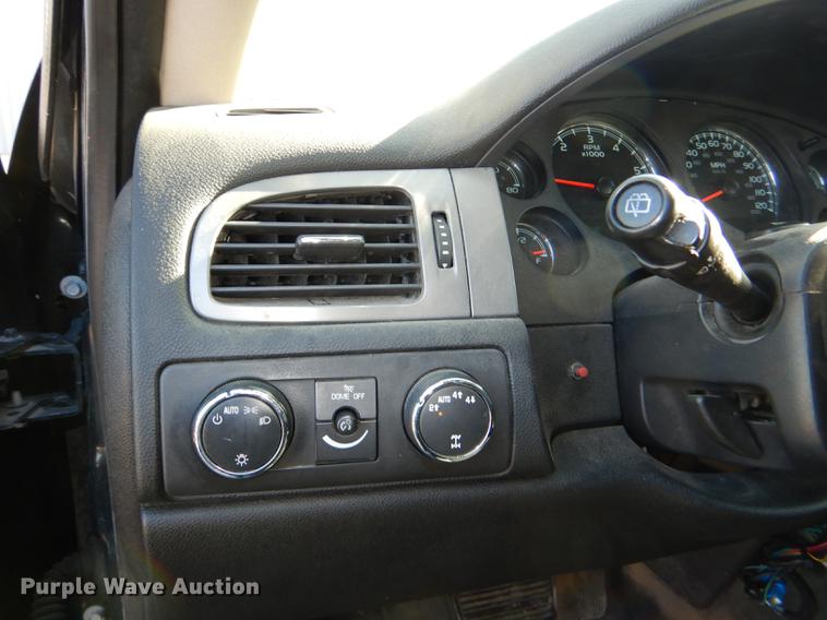 image for item DF1610 2011 Chevrolet Tahoe Police SUV