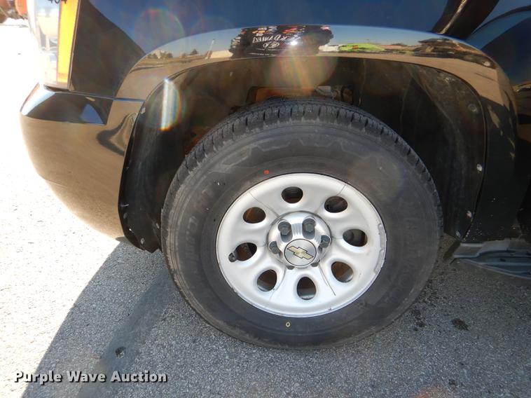 image for item DF1610 2011 Chevrolet Tahoe Police SUV