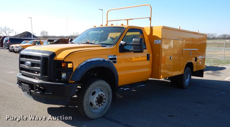 image for item DF1611 2008 Ford F550 utility truck