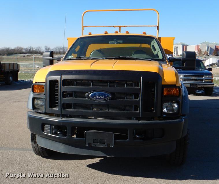 image for item DF1611 2008 Ford F550 utility truck
