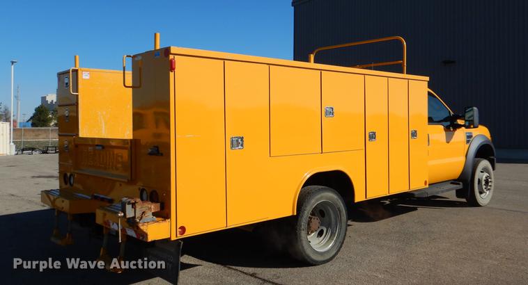 image for item DF1611 2008 Ford F550 utility truck