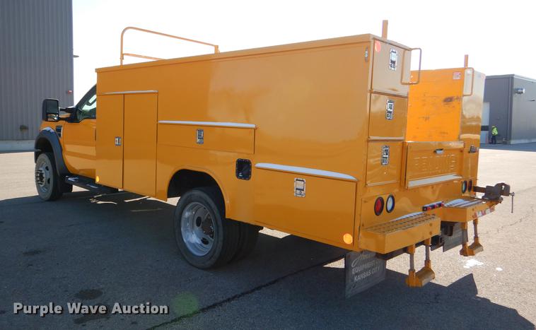 image for item DF1611 2008 Ford F550 utility truck
