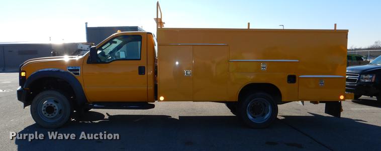 image for item DF1611 2008 Ford F550 utility truck