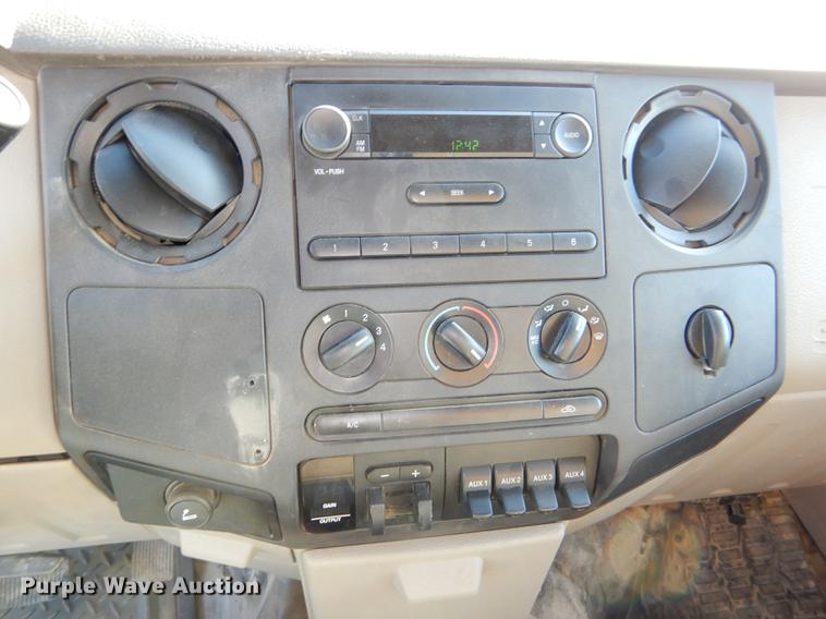 image for item DF1611 2008 Ford F550 utility truck
