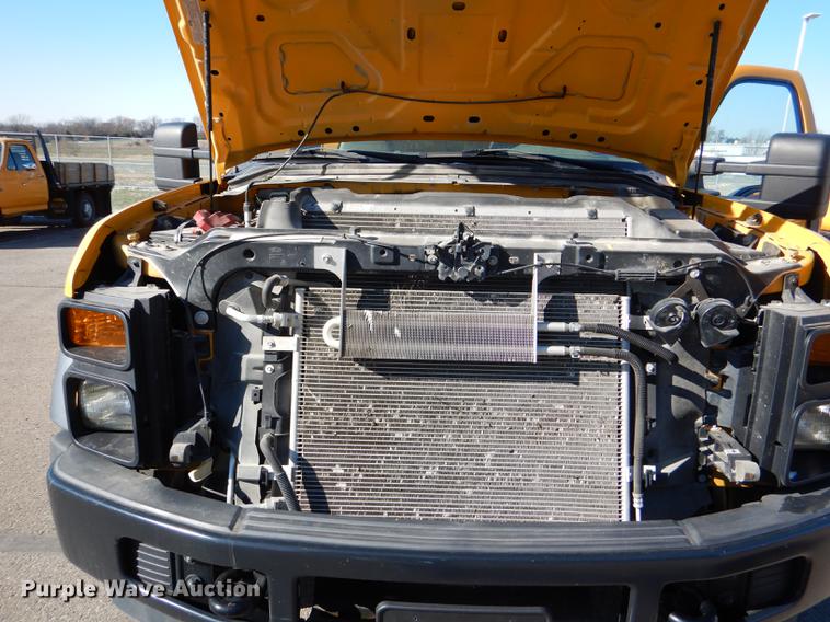 image for item DF1611 2008 Ford F550 utility truck