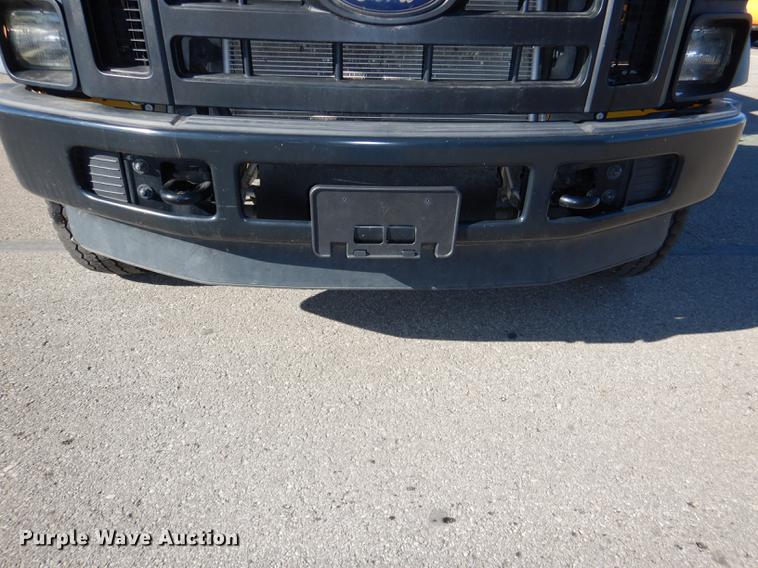 image for item DF1611 2008 Ford F550 utility truck