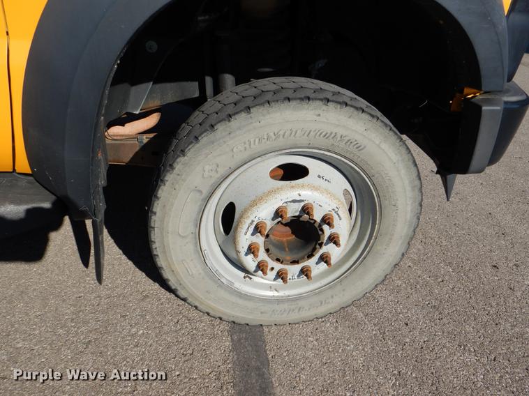 image for item DF1611 2008 Ford F550 utility truck