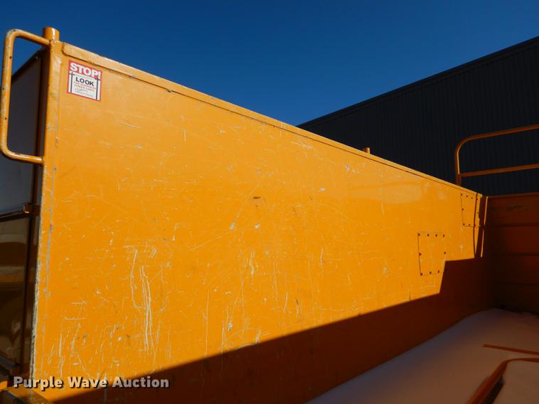 image for item DF1611 2008 Ford F550 utility truck