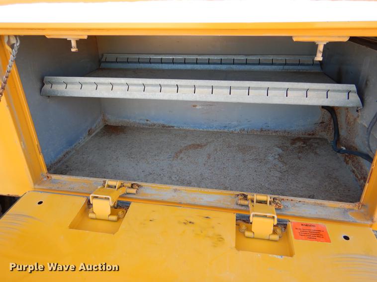 image for item DF1611 2008 Ford F550 utility truck