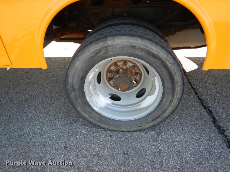 image for item DF1611 2008 Ford F550 utility truck