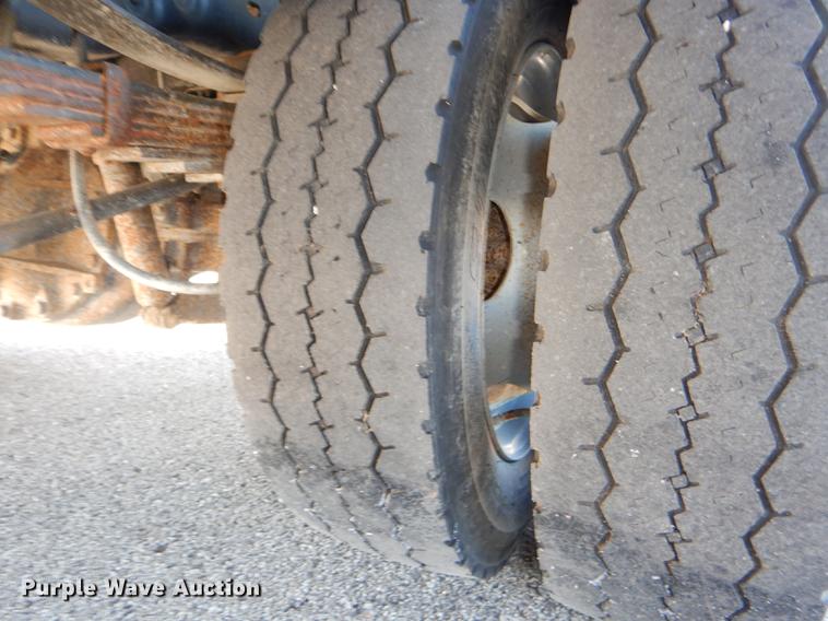 image for item DF1611 2008 Ford F550 utility truck