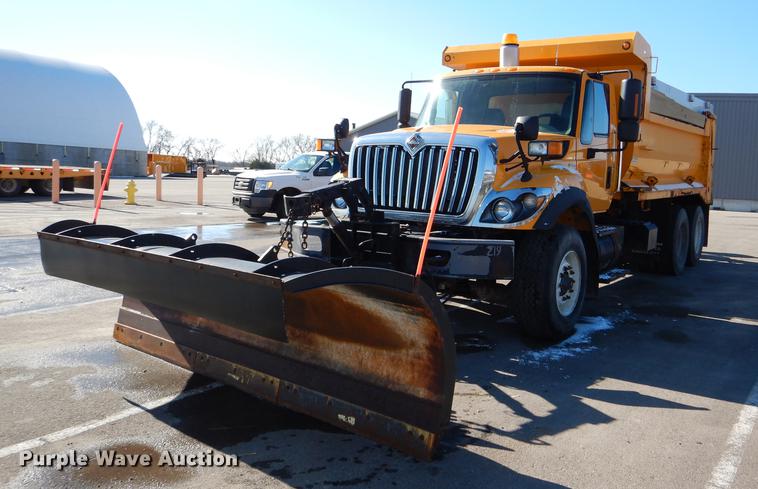 image for item DF1613 2009 International WorkStar 7500 dump truck