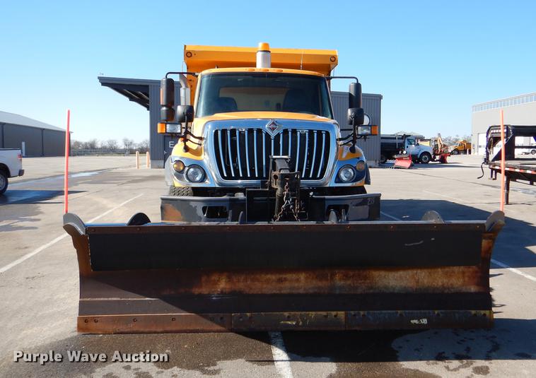 image for item DF1613 2009 International WorkStar 7500 dump truck