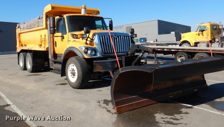 image for item DF1613 2009 International WorkStar 7500 dump truck