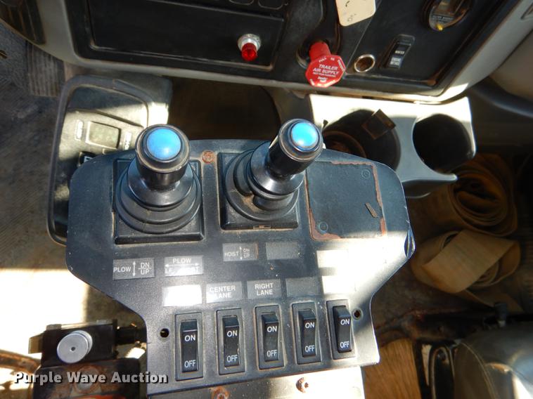 image for item DF1613 2009 International WorkStar 7500 dump truck