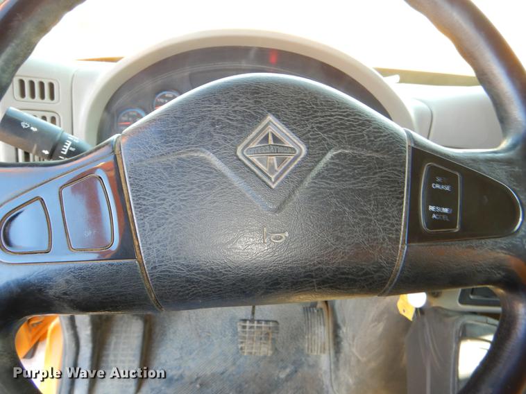 image for item DF1613 2009 International WorkStar 7500 dump truck