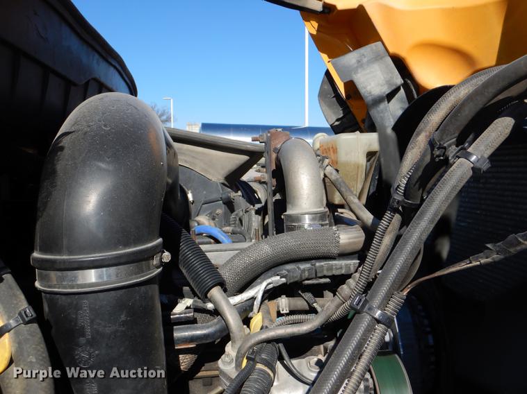 image for item DF1613 2009 International WorkStar 7500 dump truck