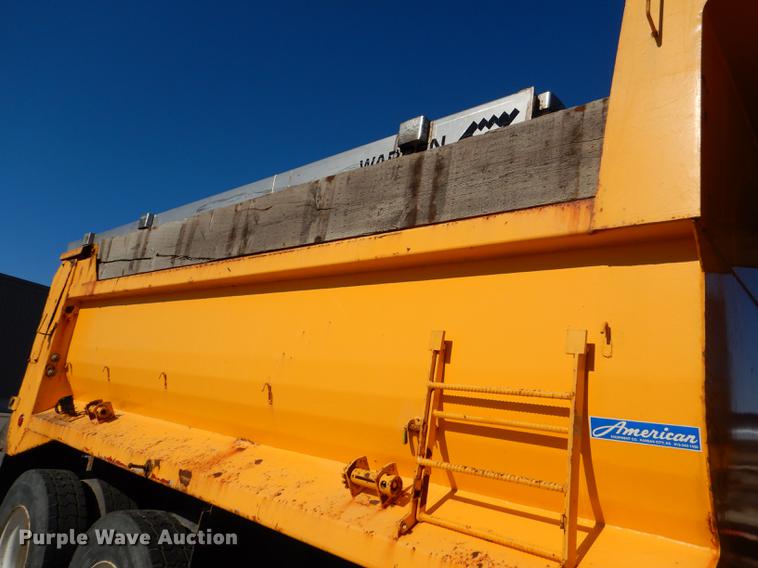 image for item DF1613 2009 International WorkStar 7500 dump truck