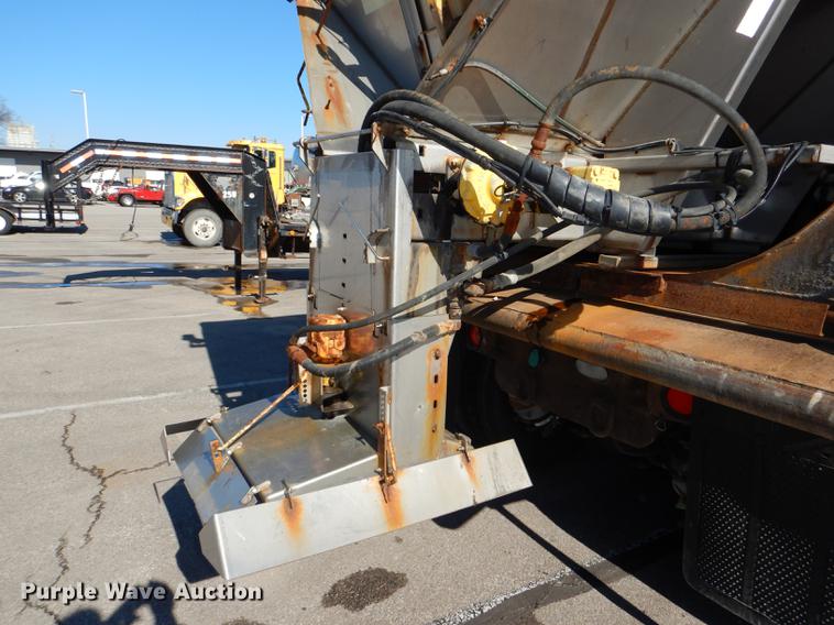 image for item DF1613 2009 International WorkStar 7500 dump truck