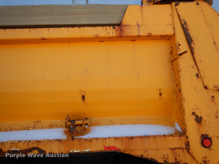image for item DF1613 2009 International WorkStar 7500 dump truck