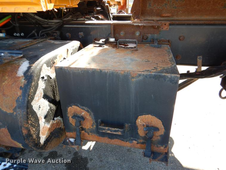 image for item DF1613 2009 International WorkStar 7500 dump truck