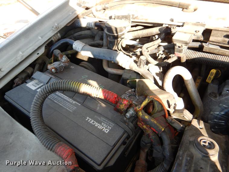 image for item DF1616 2001 Ford Econoline E450 Super Duty shuttle bus