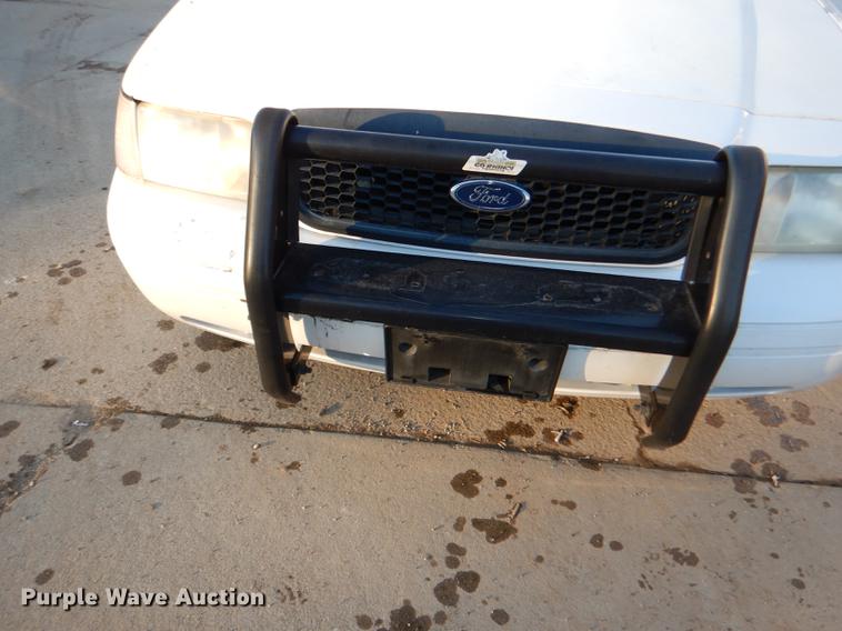 image for item DF1622 2003 Ford Crown Victoria Police Interceptor