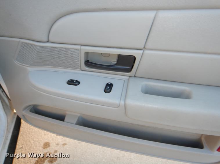 image for item DF1622 2003 Ford Crown Victoria Police Interceptor