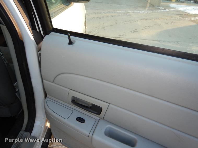 image for item DF1622 2003 Ford Crown Victoria Police Interceptor