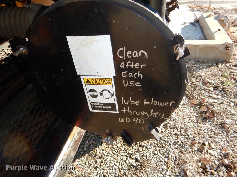 image for item DF1623 2008 E H Wachs Trav-L-Vac vacuum trailer