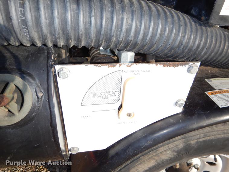 image for item DF1623 2008 E H Wachs Trav-L-Vac vacuum trailer