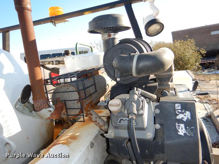 image for item DF1623 2008 E H Wachs Trav-L-Vac vacuum trailer